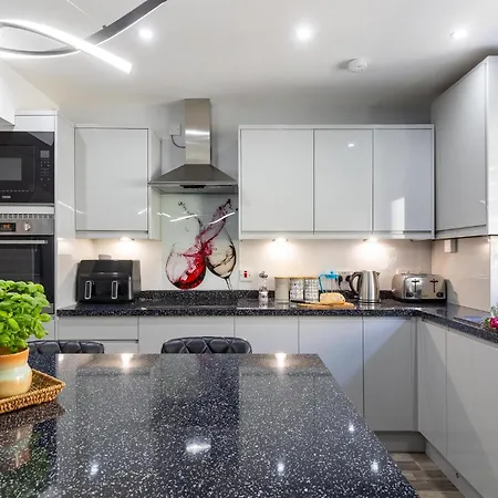 Townhouse Harbour Retreat בית נופש