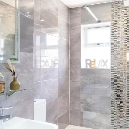 Townhouse Harbour Retreat & Free Parking Sleeps 6 Dom wakacyjny