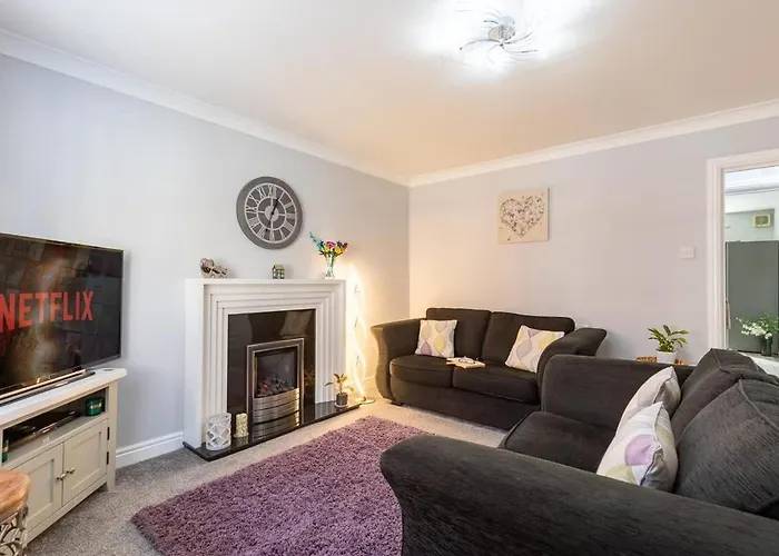 בית נופש Townhouse Harbour Retreat & Free Parking Sleeps 6 סקארבורו